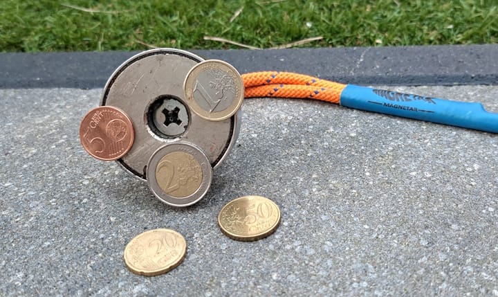 20230403_munten_magneet_klein rijk worden met magneetvissen