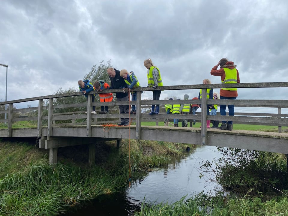 magneetvissen_20231104_groep Magneetvisssen brug